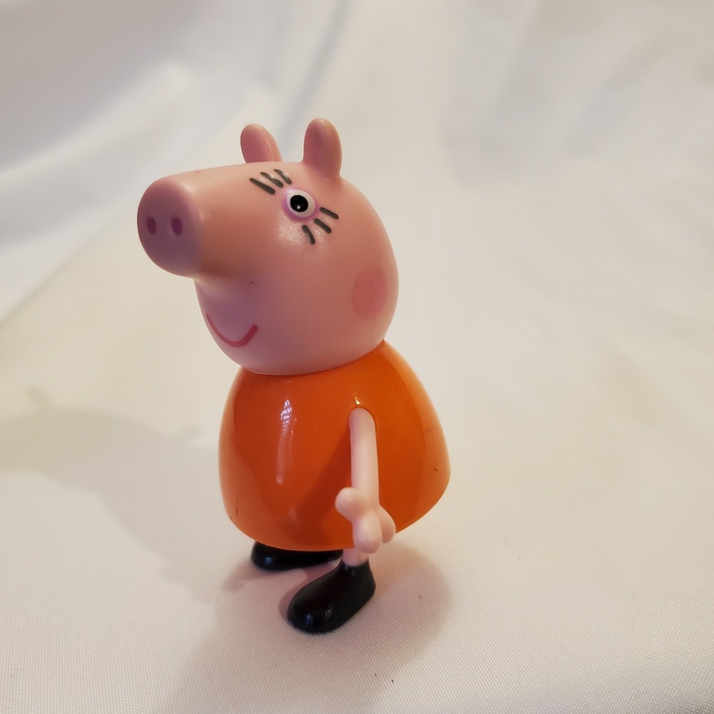 Peppa Pig Mummy Pink Dress 2.75" Tall Figure Toy 2003 Jazwares